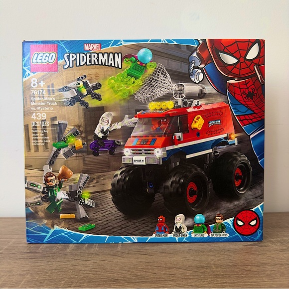 LEGO - Spider-Man's Monster Truck vs. Mysterio Set - Picture 1 of 5